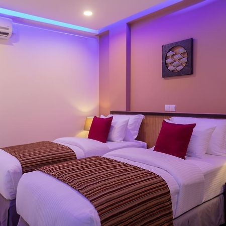 The Avenue & Spa Hulhumale Bagian luar foto