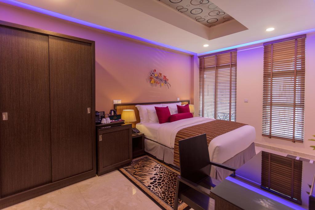 The Avenue & Spa Hulhumale Bagian luar foto