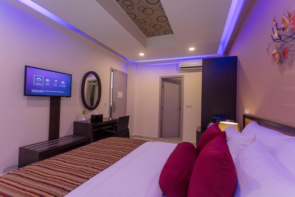 The Avenue & Spa Hulhumale Bagian luar foto