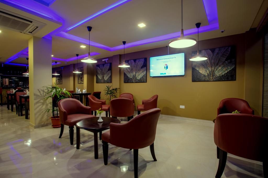 The Avenue & Spa Hulhumale Bagian luar foto