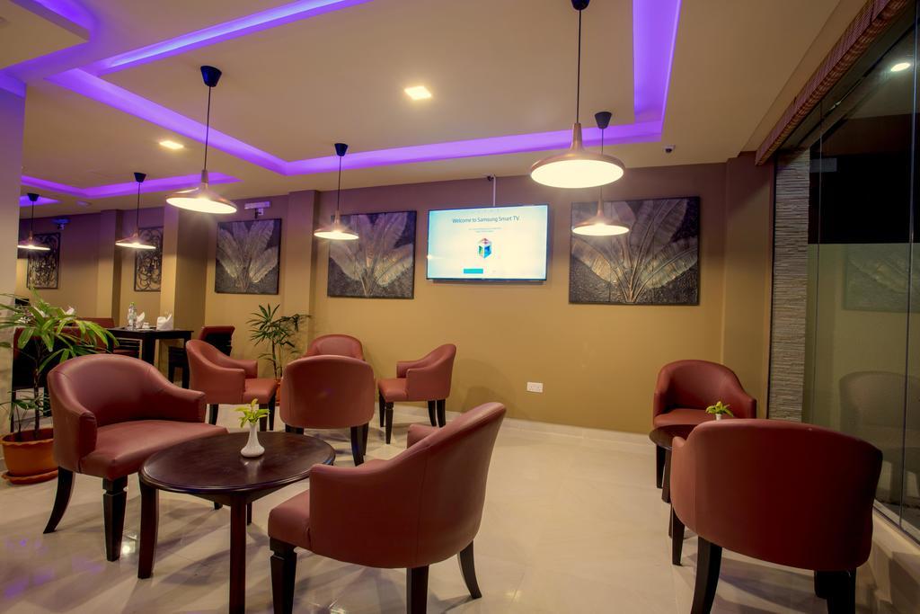 The Avenue & Spa Hulhumale Bagian luar foto