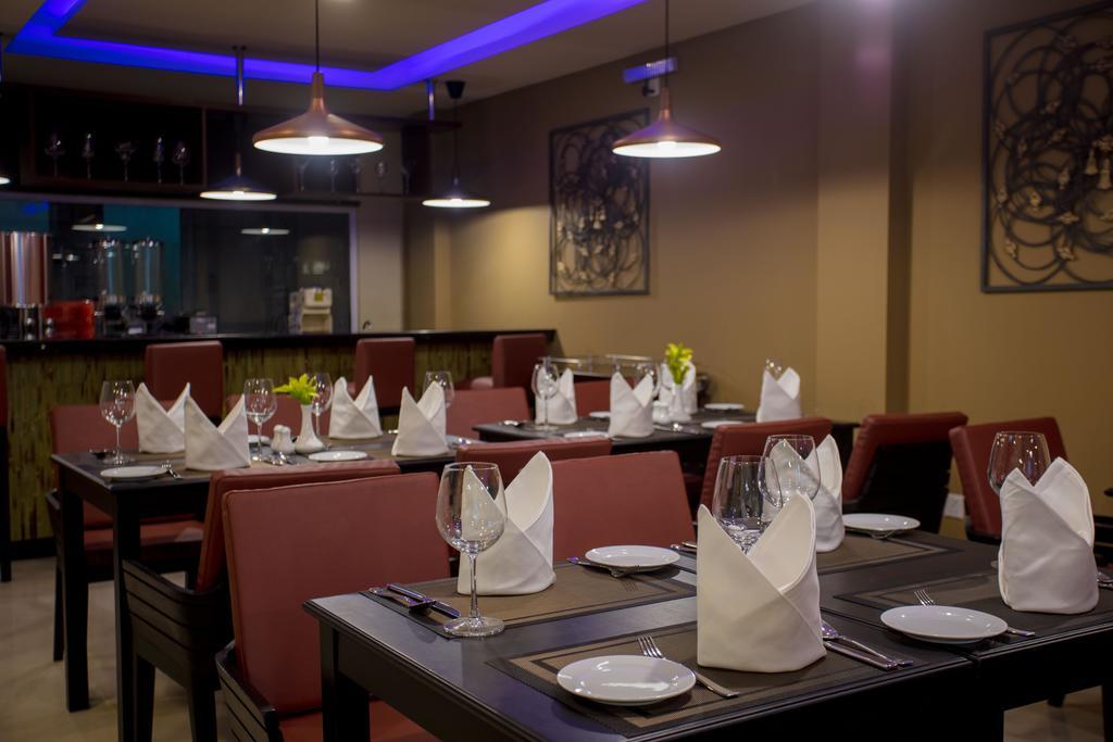 The Avenue & Spa Hulhumale Bagian luar foto