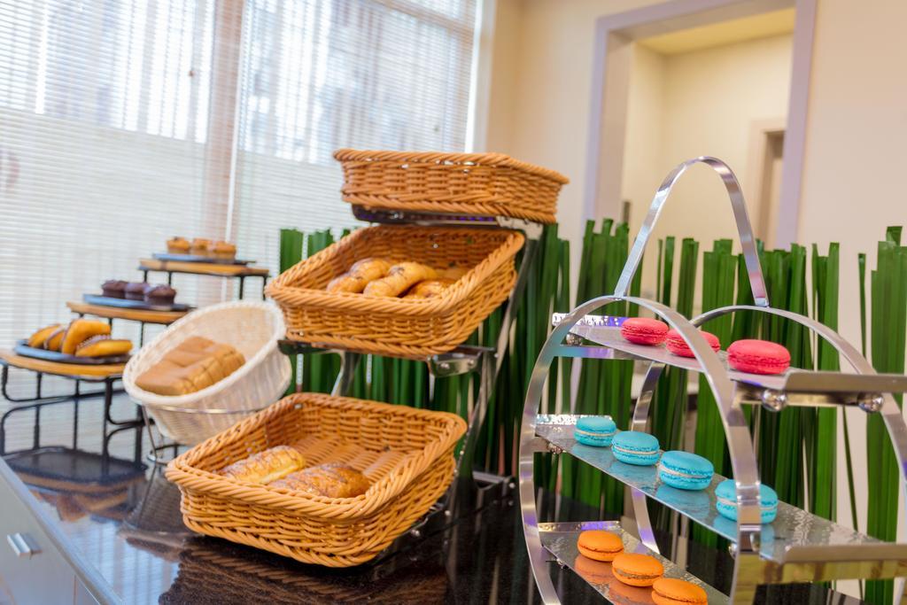 The Avenue & Spa Hulhumale Bagian luar foto
