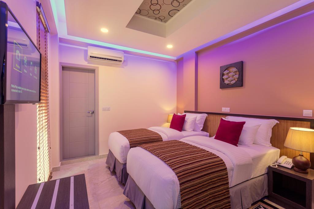 The Avenue & Spa Hulhumale Bagian luar foto