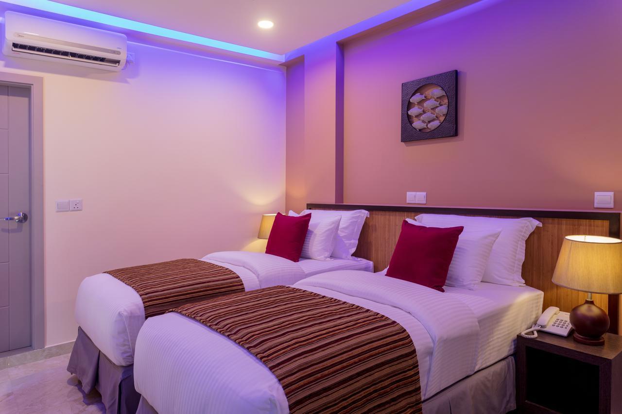 The Avenue & Spa Hulhumale Bagian luar foto